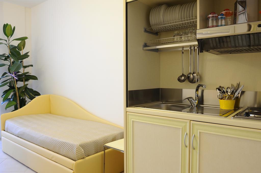 Residence Suite Smeraldo リッチョーネ エクステリア 写真