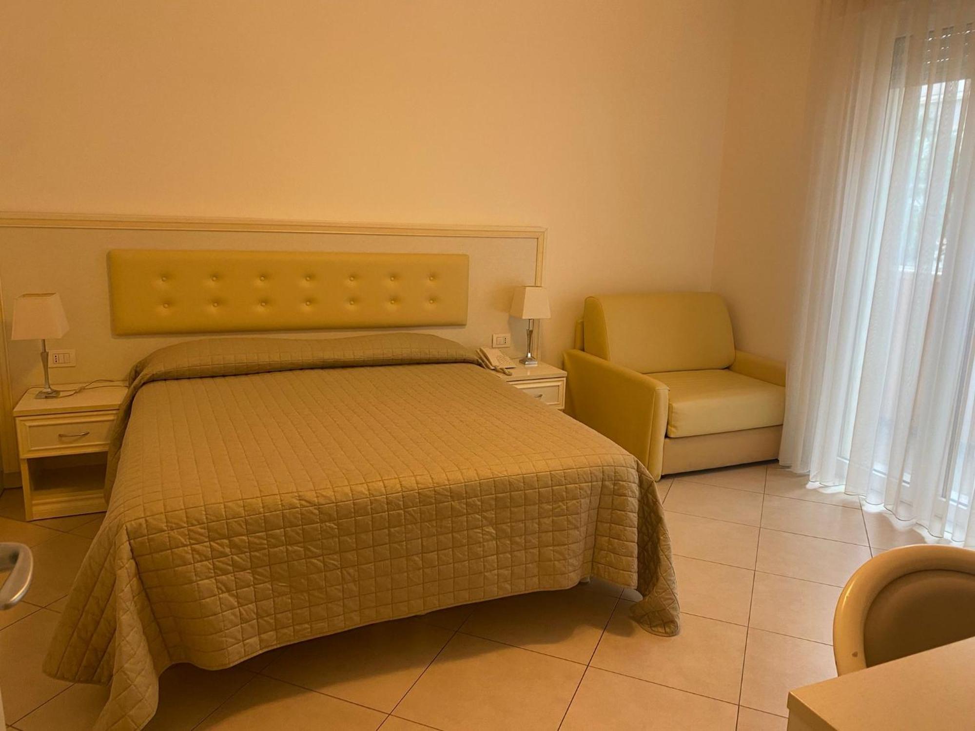 Residence Suite Smeraldo リッチョーネ エクステリア 写真