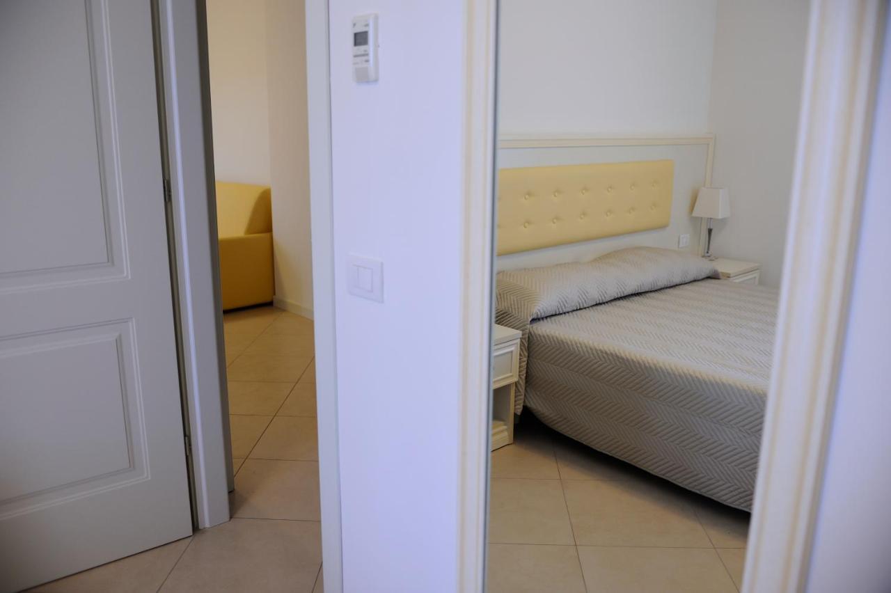 Residence Suite Smeraldo リッチョーネ エクステリア 写真