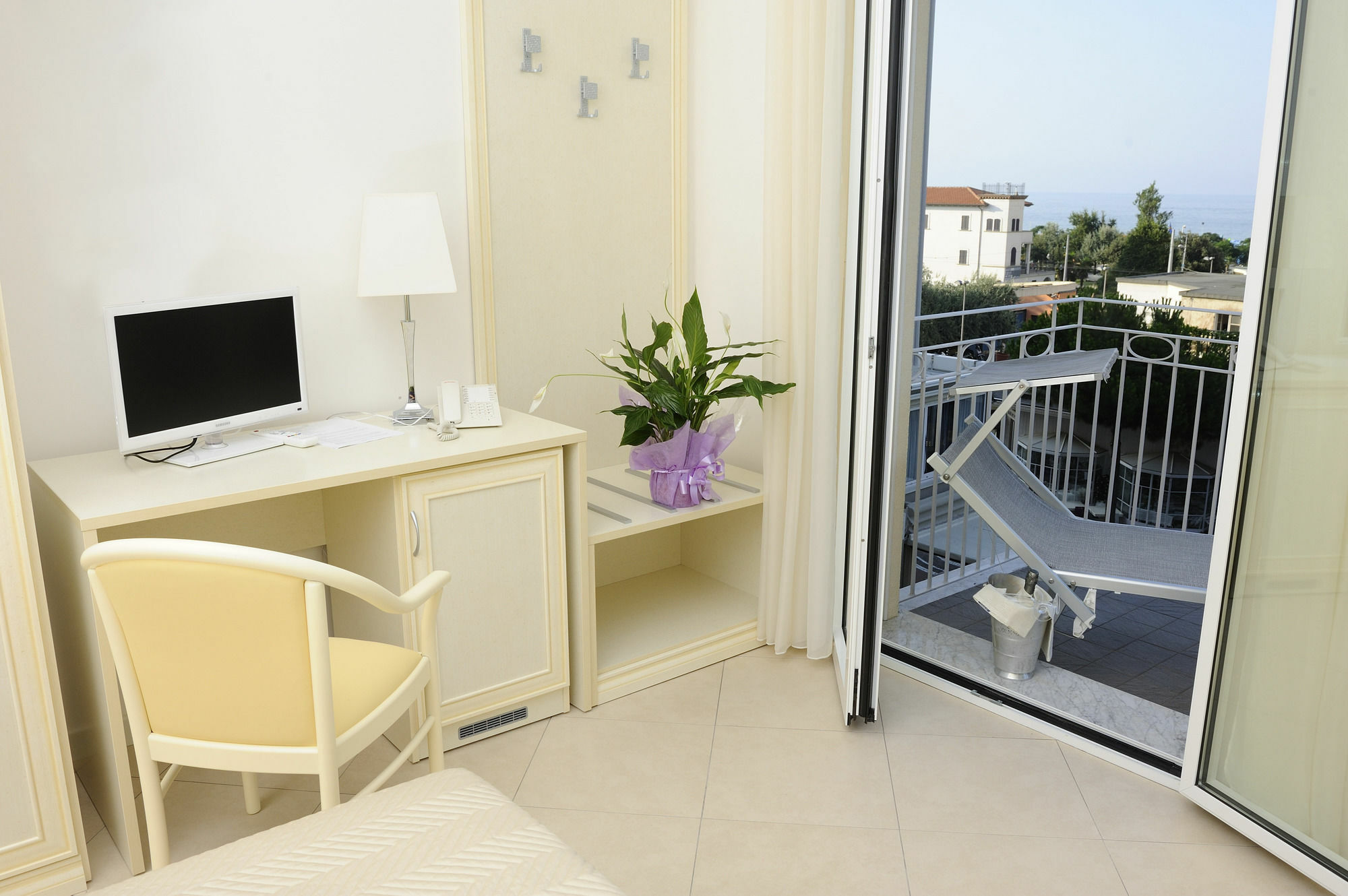 Residence Suite Smeraldo リッチョーネ エクステリア 写真